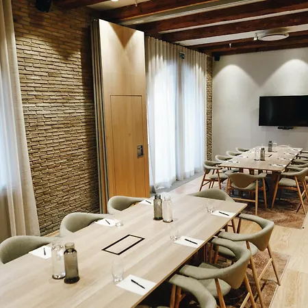 Отель Admiral 5*