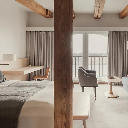 Admiral Hotel 5*