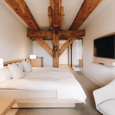 Admiral Hotel 5*