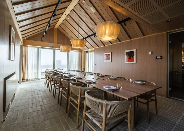 Admiral Hotel