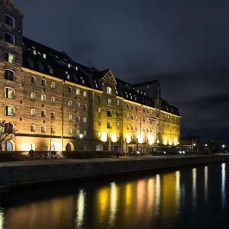 Admiral Hotel 5*